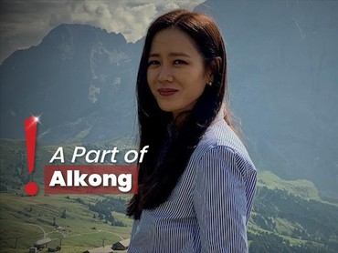 img-title Son Ye Jin Posting Tangan Anak, Netizen: Omooo Kiyowo