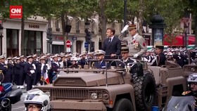 VIDEO: Momen Presiden Macron Dicemooh Warga saat Parade Hari Bastille