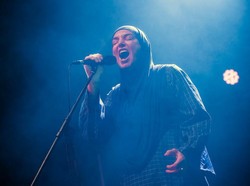 Dunia Hari Ini: Selamat Jalan Sinead OConnor, Salah Satu Ikon Musik Terbesar