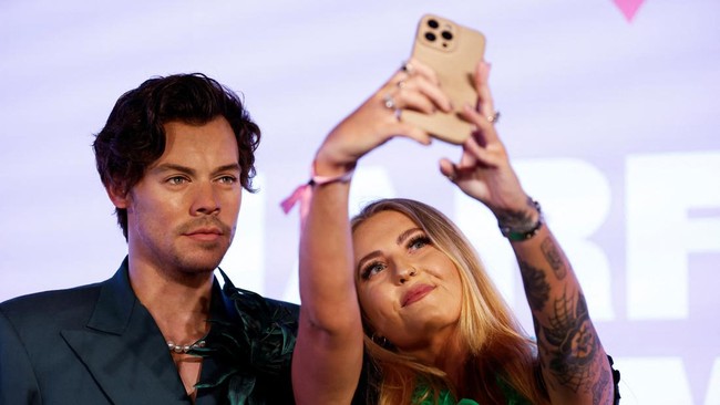 FOTO: Lihat Lebih Dekat Patung Lilin Harry Styles di Madame Tussauds