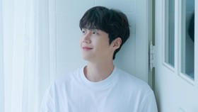 Kim Seon-ho Diajak Main Drama Bareng IU dan Park Bo-gum