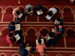 Al-Quran Membawa Kebahagiaan dalam Hidup, Ini Penjelasannya