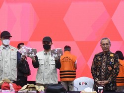 Ternyata Sistem Lelang Elektronik Diakali Kabasarnas demi Duit Pelicin Proyek