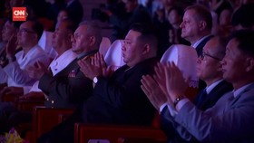 VIDEO: Momen Kim Jong-un Ajak Delegasi Rusia-China Tonton Konser
