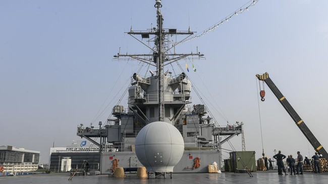 uss-blue-ridge-berlabuh-di-jakarta-2_169 uss-blue-ridge-berlabuh-di-jakarta-2_169