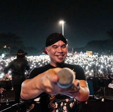 Ini Musisi yang Ditunjuk Ahmad Dhani untuk Melanjutkan Tongkat Estafetnya di Musik