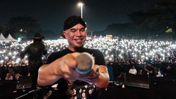Ahmad Dhani & Sule Ikut Kecam Aksi Oknum Kepala Sekolah Cium hingga Tendang Biduan di Purworejo