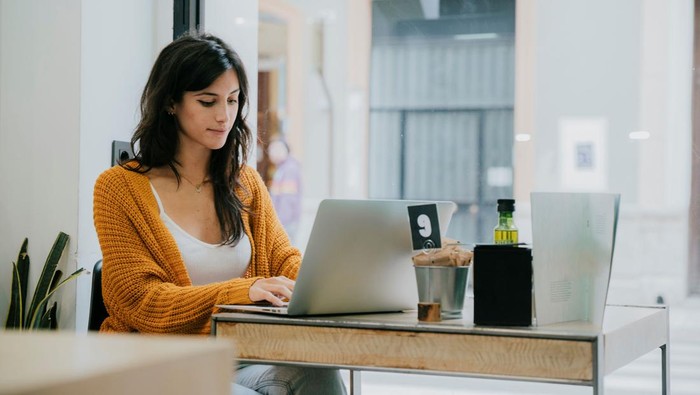 7 Mitos tentang Partisipasi Perempuan di Dunia Kerja