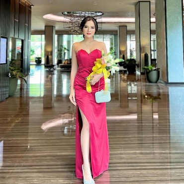 Asyik Main Biliar Sebelum Ngunduh Mantu, Bella Bonita Jadi Sorotan