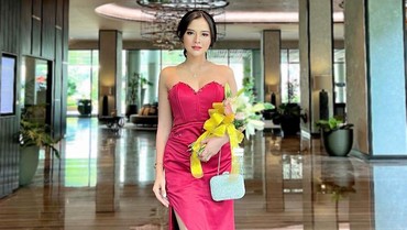 Asyik Main Biliar Sebelum Ngunduh Mantu, Bella Bonita Jadi Sorotan