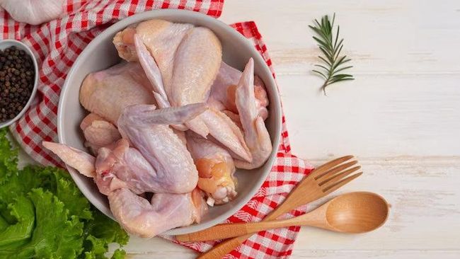 Alasan Jangan Cuci Ayam Mentah Sebelum Dimasak