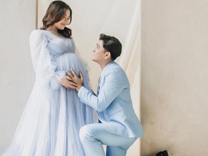 5 Potret Maternity Shoot Masayu Clara dan Qausar Harta Jelang Kelahiran Bayi Kembar