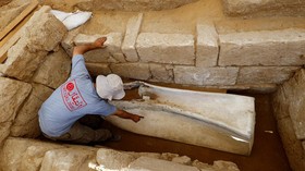 FOTO: Terungkap, 125 Makam dan 2 Sarkofagus Romawi Kuno di Palestina