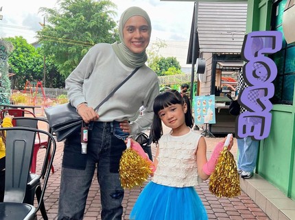 7 Potret Anak Perempuan Nycta Gina dan Rizky Kinos, Jago Banget Menari Bun
