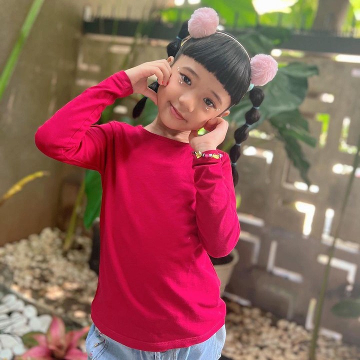 <p>Setelah menikah dengan Rizky Kinos pada tahun 2015, Nycta Gina dikaruniai dua orang anak, Bunda. Si bungsu yang berjenis kelamin perempuan ini diberi nama Lembar Putih Trinycta. (Foto: Instagram: @missnyctagina)</p>