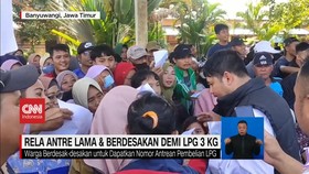 VIDEO: Rela Antre Lama & Berdesakan Demi Lpg 3 Kg