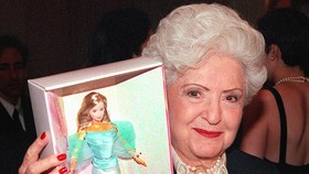 Ruth Handler, Sang Pencipta Barbie dan Alasannya Bikin Boneka Ikonis
