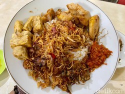 5 Tempat Makan Ayam Goreng Tertua di Jakarta, Ada yang Buka Sejak 1948!