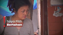 Bak di Tengah Puing Bangunan, Eks Model Dewasa Hidup Tanpa Air-Listrik