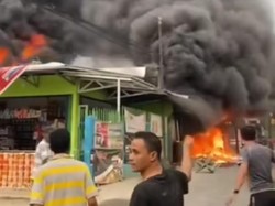 Rumah Makan dan Bengkel di Cijeruk Bogor Terbakar