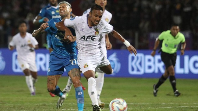 Persik Kediri menang 2-0 atas Persis Solo dalam pekan kedelapan Liga 1 2023/2024 di Stadion Brawijaya, Kediri, Sabtu (12/8).