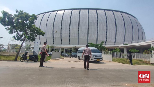 Perwakilan FIFA untuk Piala Dunia U-17 2023 menginspeksi Jakarta International Stadium (JIS) selama tiga jam lebih dengan penjagaan ketat, Sabtu (29/7).