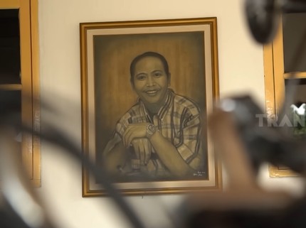 7 Potret Rumah Mandra yang Luas Bak Komplek, Jadi Tempat Usaha Warung Makan