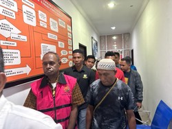 Sekwan DPR Papua Barat Jadi Tersangka Korupsi Makan Minum Rp 500 Juta