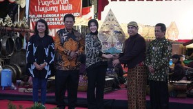Hari Jadi ke-219, Pemkab Klaten Gelar Wayang Kulit Gempur Rokok Ilegal