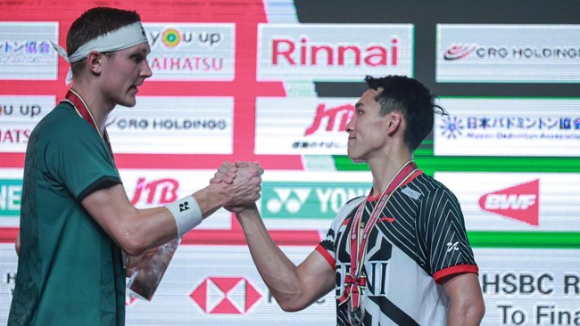 Jonatan Christie mengaku bakal terus mempelajari kesalahan dalam duel lawan Viktor Axelsen sehingga bisa tampil lebih baik di duel berikutnya.