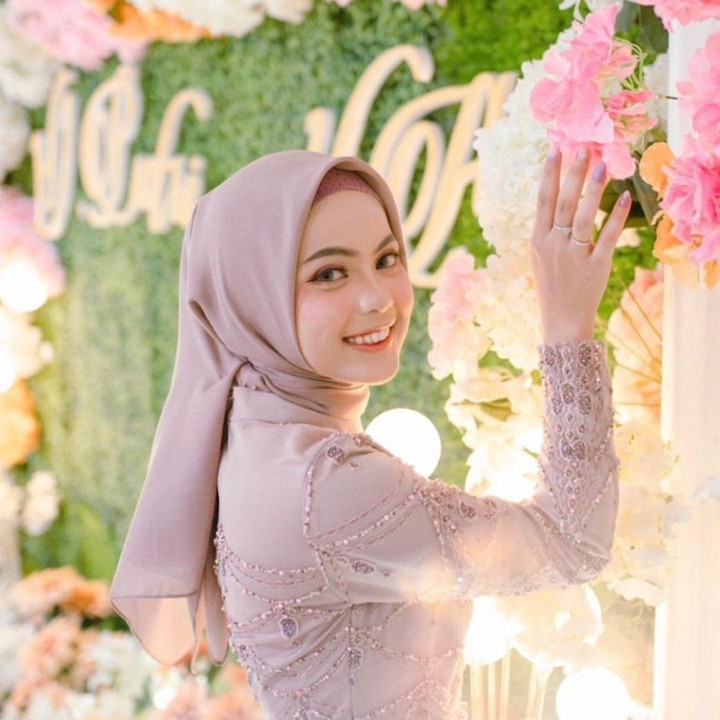<p>Bunda masih ingat dengan Putri Isnari peserta Dangdut Academy (DA) 4? Gadis asal Balikpapan itu akan segera mengakhiri masa lajangnya, Bunda. (Foto: Instagram @da4_putri03)</p>