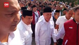 VIDEO: Momen Prabowo Diteriaki 'Presiden' Saat Tiba di Milad PBB
