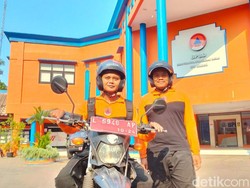 Keseharian TRC Petir Surabaya Terima Laporan Palsu soal Kedaruratan