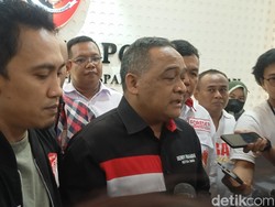 Relawan Sambangi Bareskrim, Akan Laporkan Rocky Gerung soal Dugaan Hina Jokowi