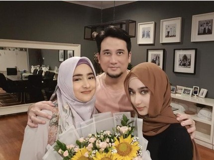 Bangganya Tengku Syaira Terhadap Sang Ayah Tengku Firmansyah Jadi Tukang Las & Besi di Kanada