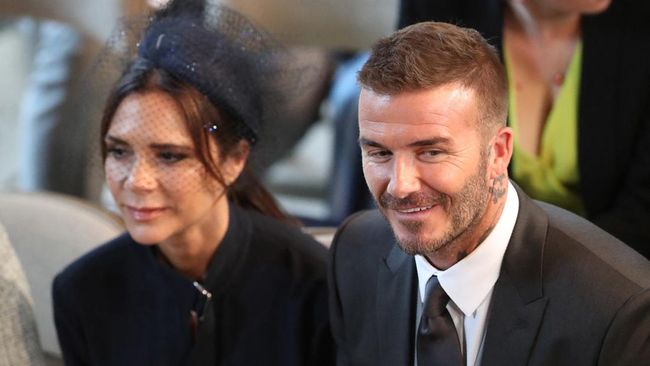 David Beckham titip pesan untuk Taylor Swift dan Travis Kelce soal pasangan atlet dan popstar. Belum ada konfirmasi hubungan Taylor dan Travis.