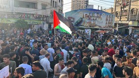 Ribuan Warga Jalur Gaza Demo Protes Hamas, Kenapa?