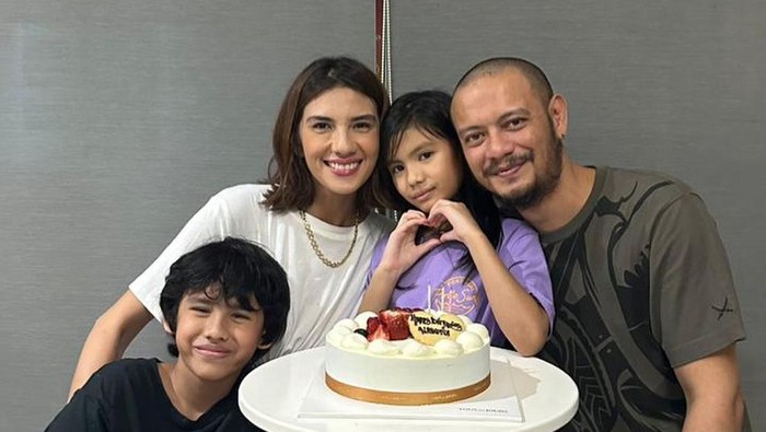 Nadila Ernesta dan Eno NTRL