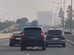 Viral Pajero Berpelat Polri Ugal-ugalan di Tol, Nyaris Serempet Mobil Lain