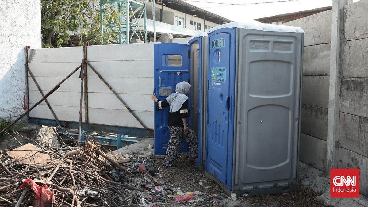 FOTO: Sisa Kebakaran dan Situasi Pengungsian di Tenda Muara Kapuk
