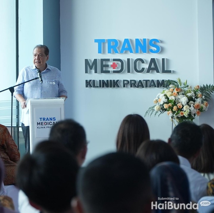 <p>"Klinik ini ada dua fase. Fase bertama adalah fase khusus BPJS artinya pelayanan dasar. Tapi setelah lancar, kita berharap satu bulan, maka akan disiapkan juga fasilitas dokter-dokter spesialis khusus untuk asuransi Mega Insurace," jelas Chairul Tanjung. (Foto: Tim HaiBunda/Atma)</p>