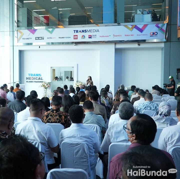 <p>Klinik Trans Medical resmi dibuka, Bunda. Acara ini dilaksanakan pada Senin (31/7/2023) di Lobby Gedung Transmedia, Tendean, Jakarta Selatan. (Foto: Tim HaiBunda/Atma)</p>