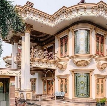 Isu Bangkrut, 7 Penampakan Istana Mewah Muzdalifah Disebut Kurang Terawat