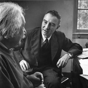 Selain Albert Einstein, Ini 6 Ilmuwan Dunia yang Berhubungan Erat dengan Oppenheimer