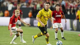 Hasil Uji Coba: Dortmund Hajar MU, Maguire Dibentak-bentak Onana