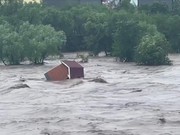 VIDEO: Beijing Diterjang Banjir Bandang, Dua Orang Tewas