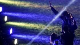 FOTO: Cavani Bikin Heboh Suporter Boca Juniors