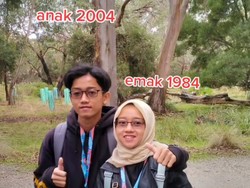 Viral Emak-emak Anak 5 Awet Muda, Bak Kakak Adik dengan Putranya