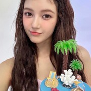 6 Gaya Rambut Hippie Perm yang Populer di Kalangan Selebriti Korea