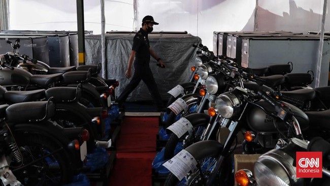 Direktorat Jenderal Kekayaan Negara (DJKN) Kementerian Keuangan (Kemenkeu) melalui KPKNL Jakarta II kembali melelang sepeda motor Royal Enfield.